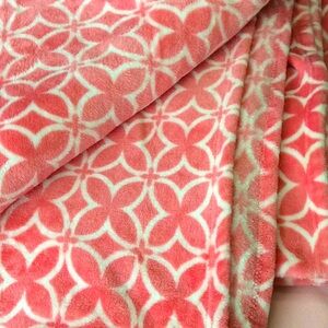 FINAL SALE PRICE Pretty Pink/White Flower Blanket